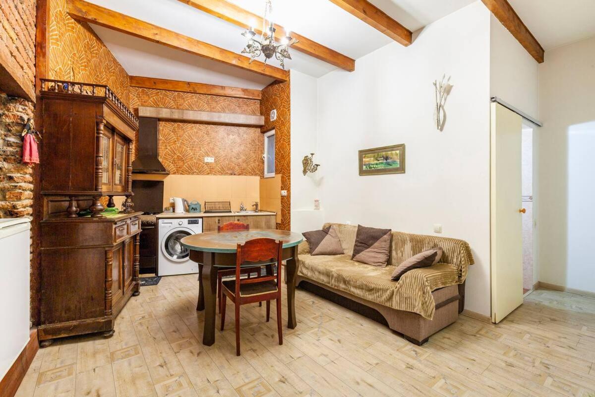 Art House Petunia Daire Tiflis Dış mekan fotoğraf