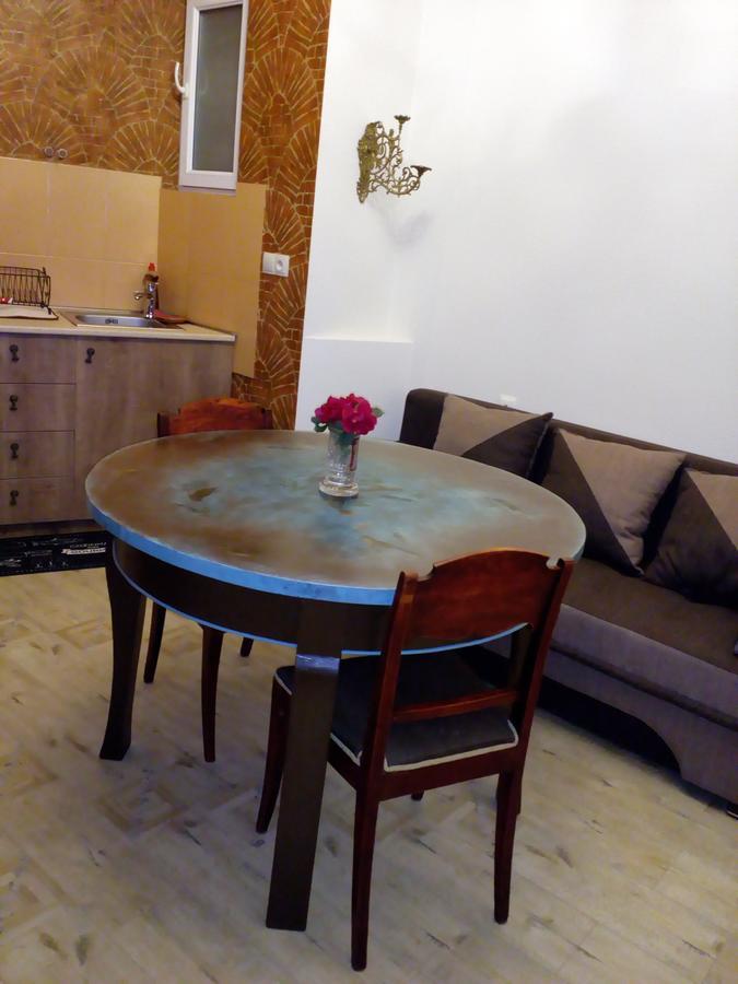Art House Petunia Daire Tiflis Dış mekan fotoğraf